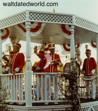 Walt Disney World Tencennial band stand float