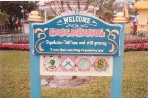 Mickey's Birthdayland Duckburg sign