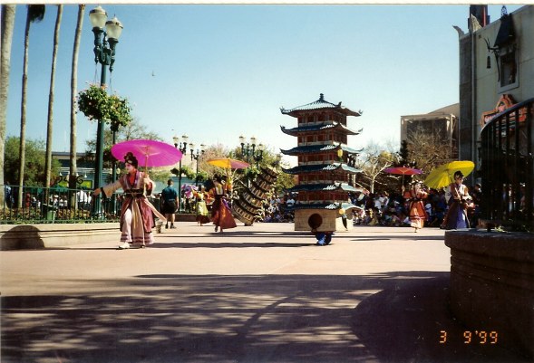 Mulan parade dancing pagoda Disney MGM Studios