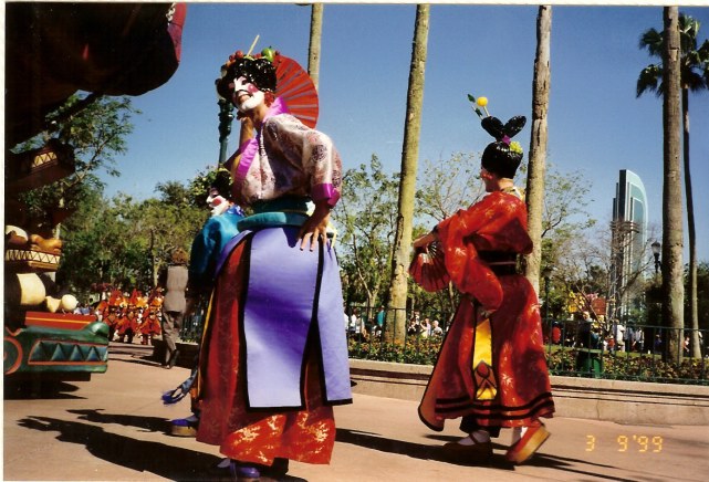 Mulan parade disguised soldiers Disney MGM Studios